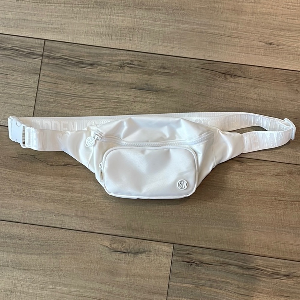 Steve Madden White Belt Bag Fanny pack